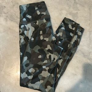 Athleta lightning green camp leggings